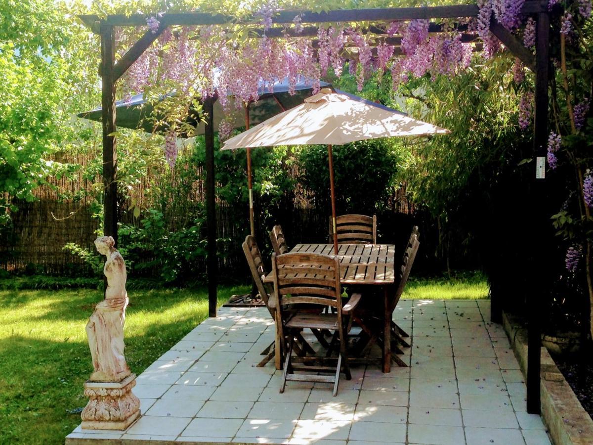 ブザンソン A L'Oree Du Parc Bed & Breakfast エクステリア 写真